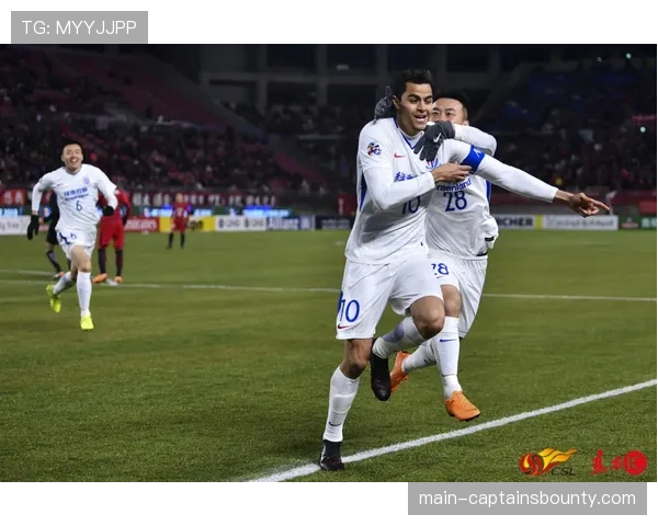 “超级杯:上海申花2-0击败上海海港,马莱莱开场闪击” “超级杯:上海申花2-0击败上海海港,马莱莱开场闪击”